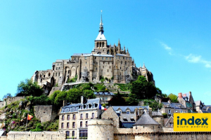 WYCIECZKA SZKOLNA DO PARYZA I LE MONT SAINT MICHEL