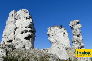 WYCIECZKA SZKOLNA SZLAKIEM ORLICH GNIAZD 1 DZIEN