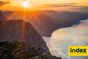 Wycieczka promem do Norwegii - Preikestolen