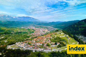 Wycieczka do Albanii - Tirana - BP INDEX