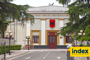 WYCIECZKA SZKOLNA ALBANIA SAMOLOT 5 DNI