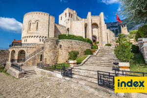 WYCIECZKA SZKOLNA ALBANIA SAMOLOT 5 DNI
